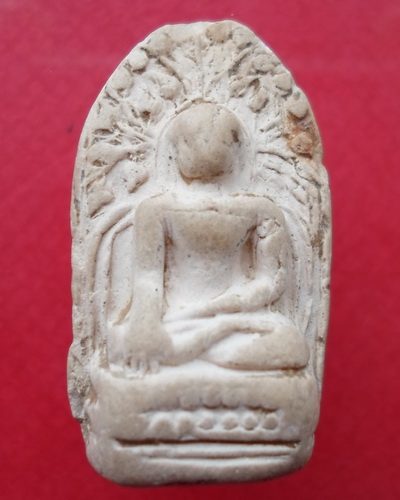 รบกวนสายพระกรุดูพระบางองค์นี้ด้วยครับ