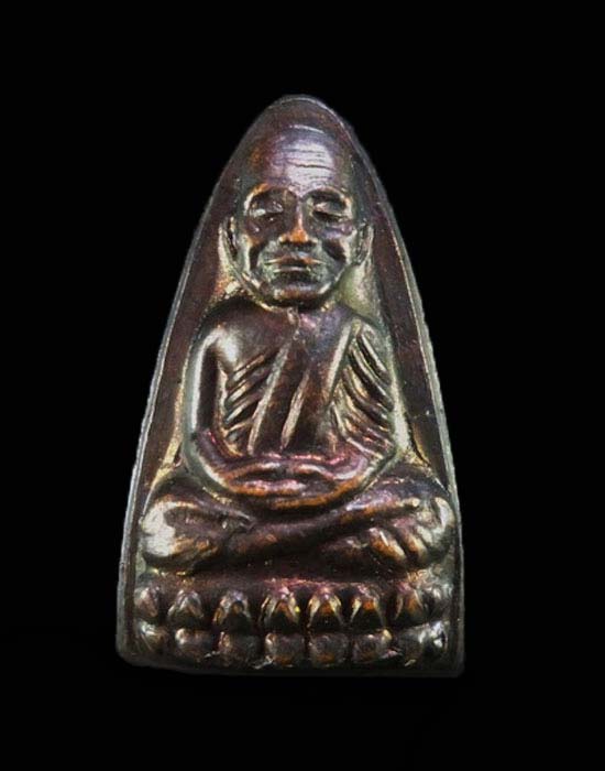 [Auto] เก้ายอดพระเครื่อง - หลวงปู่ทวดหลังหนังสือวัดช้างให้ ปี2524