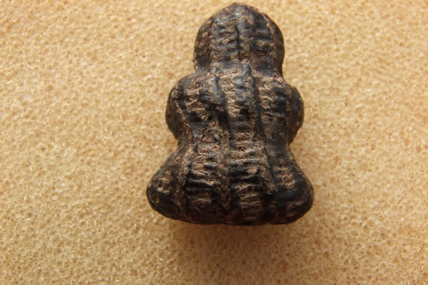 สองถามปิดตา ใช่ของหลวงปู่เอี่ยมป่าวครับ