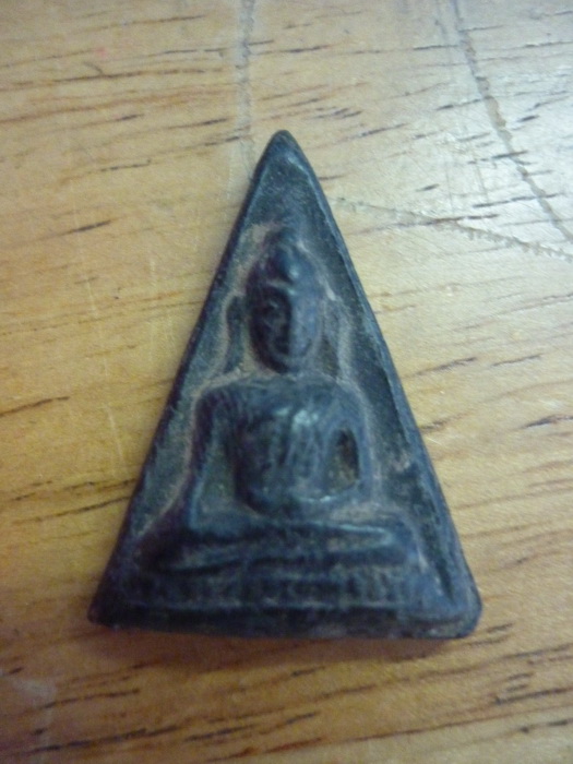 รบกวนผู้รู้ทุกท่านพิจารณาด้วยครับ