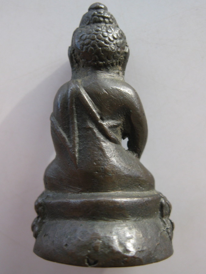 สอบถามพระกริ่งเก่าครับไม่ทราบที่จริงๆๆ