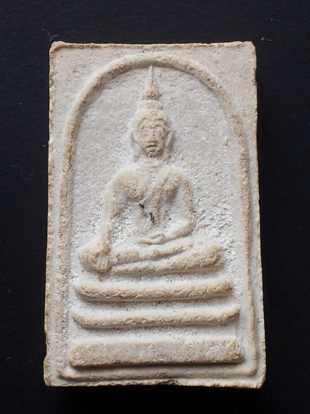 พระสมเด็จพิมพ์พระประธาน หลวงพ่อแพ ราคา 300 บาท