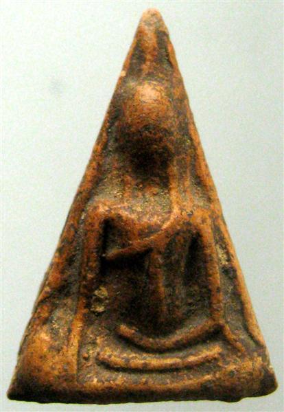 นางพญาเข่าโค้ง วัดราชบูรณะ 