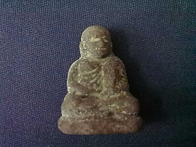 หลวงพ่อเงิน: รุ่นปืนแตก,สนิมดำใหญ่, สนิมขลุม, สนิมเขียว, ล่ำบึ๊ก, เนื้อจัด