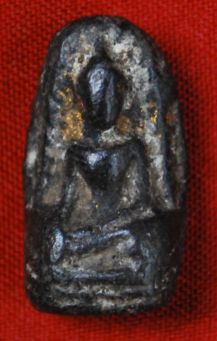 องค์นี้พระรอดคับ ไม่ทราบที่มาคับ