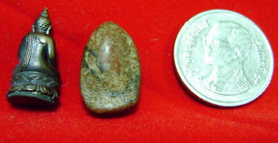 2องค์นี้พระอะไรครับ