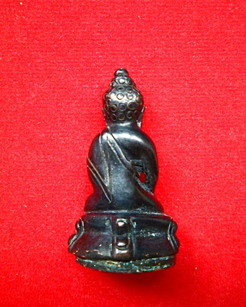 รบกวนผู้รู้ช่วยทีครับว่าเป็นพระกริ่งที่ไหนครับ 