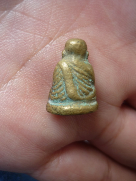 รบกวนผู้รู้ทุกท่านพิจารณาด้วยครับ หลวงพ่อเงินครับ