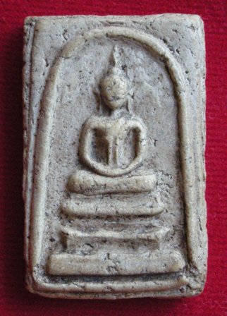 มีพระสมเด็จมาให้พี่ๆทุกท่านช่วยพิจารณาชี้แนะด้วยครับ!!!