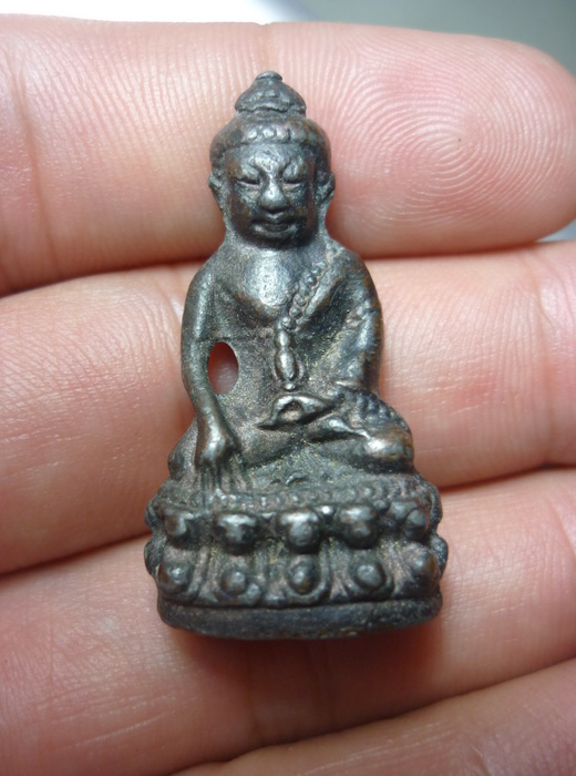 พระกริ่งอีกองค์ครับ รบกวนด้วยนะครับ