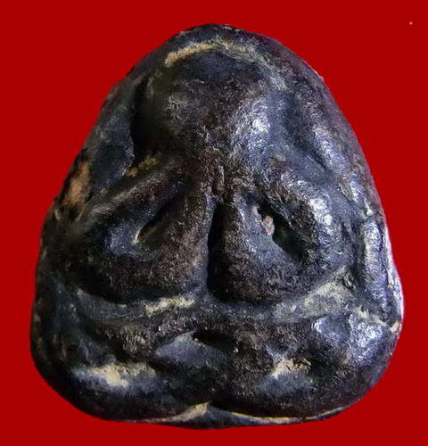 รบกวนผู้รู้สายปิดตา