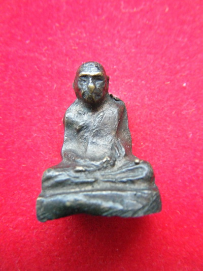 รูปหล่อหลวงพ่อเขียน วัดถํ้าขุนเณร พิจิต