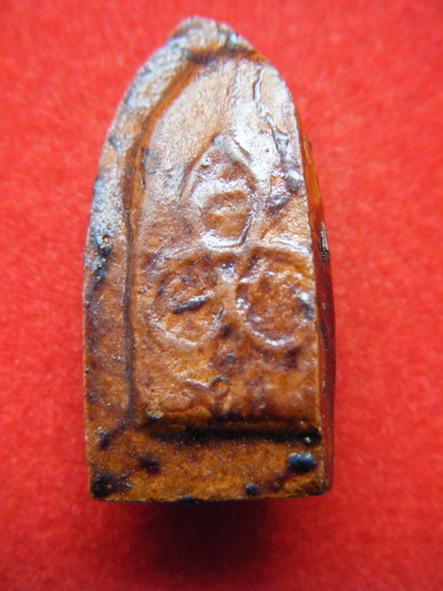 พระนื้อผงเคลือบหลังยันต์สาม วัดไผ่ล้อม ระยอง หลวงปู่ทิมเสก ปี14