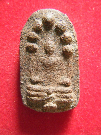 พระเนื้อว่าน หลวงปู่คําพันธ์ นครพนม พิมพ์นางตา