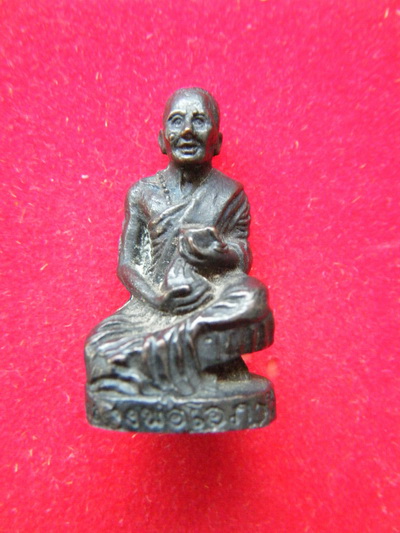 รูปหล่อหลวงพ่อโอภาสี อาสมบางมด