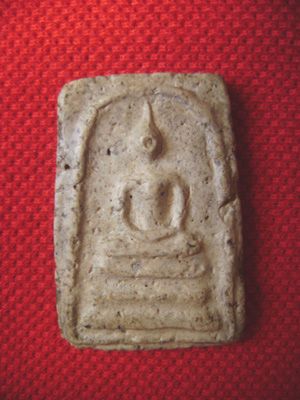 มีพระหลายองค์ช่วยดูด้วยค่ะ