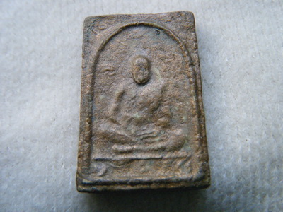 พระหลวงปู่ทิม พิมพ์หัวโตเล็ก ผงยานัตย์พรายกุมาร