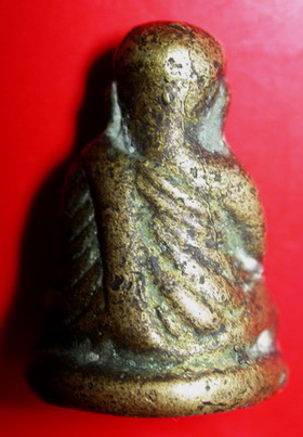 รบกวนช่วยดูรูปหล่อหลวงพ่อเงินหน่อยครับ