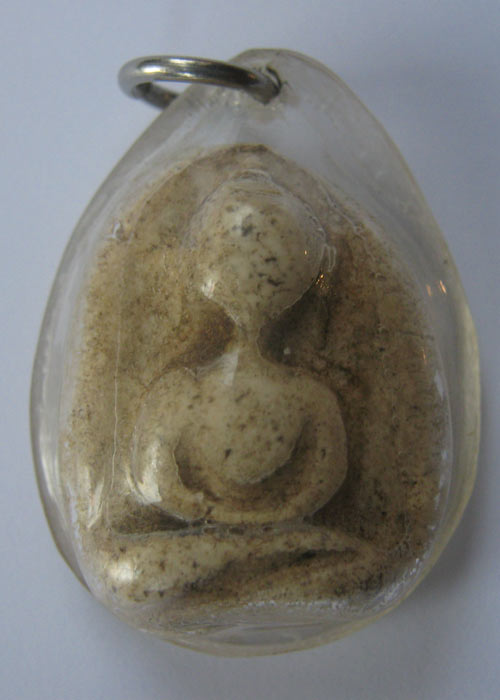 ใช่พระ วัดพลับไหมครับ  