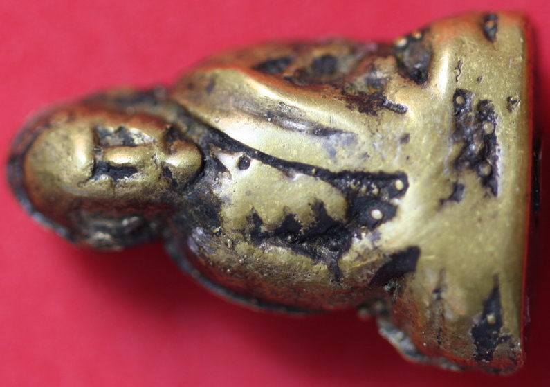 ใช้พระหลวงพ่อยอด วัดบางปลาหมอไหมครับ