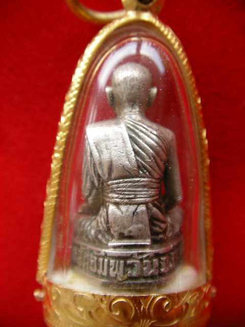 รูปหล่อรุ่นแรกหลวงพ่อจรัญ เนื้อเงิน ปี31 อุเล็ก  หายากมากๆๆๆๆ