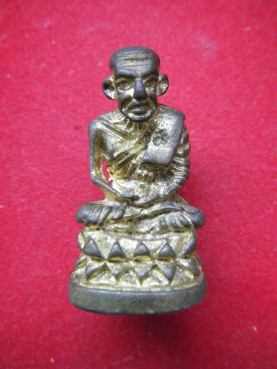 หลวงปู่ทวด รุ่นสรงนํ้า40 เนื้อทองทิพย์ อาจารย์นอง  อาจารย์ทอง ปลุกเสก