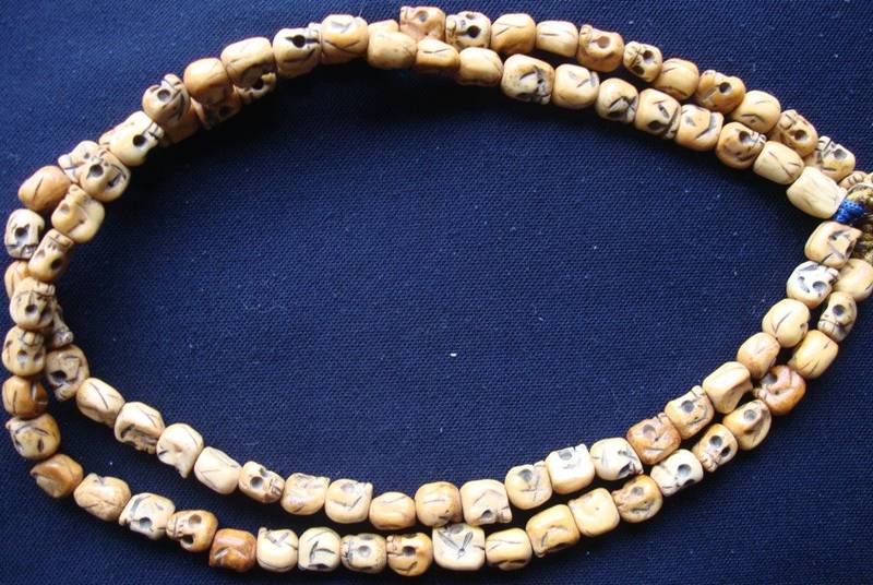 สร้อยประคำรูปหัวกระโหลก  กรามช้าง