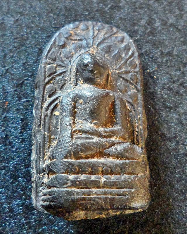 รบกวนท่านผู้รู้ด้วยครับ