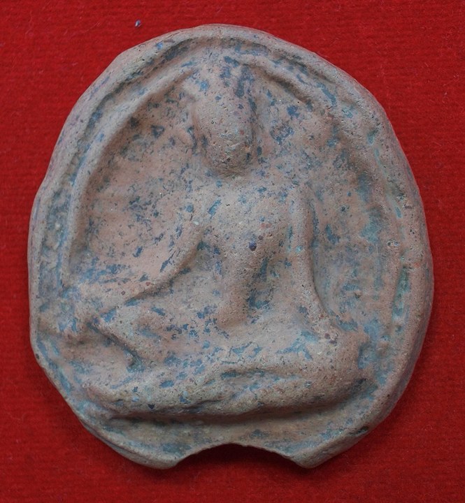 สอบถามครับ กรุเนื้อดิน