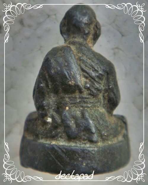 รูปหล่อหลวงพ่ออะรัยครับเนี่ยะ