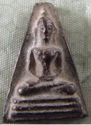 พระที่ไหนครับ ทรงคล้ายๆๆผงสุพรรณ