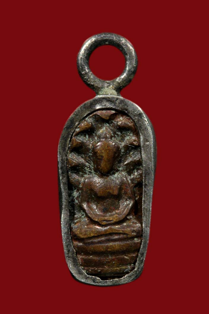 สอบถามพระนาคปรก ใบมะขาม วัดท้ายตลาดครับ