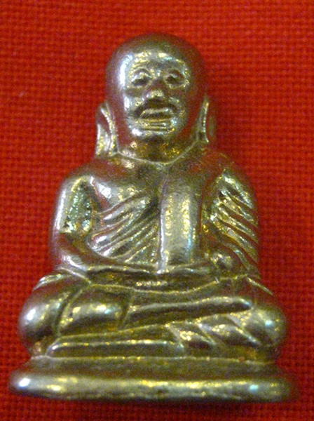 รูปหล่อหลวงพ่อเงิน วัดบางคลาน ใต้ฐานตอก ห. ร .ต 