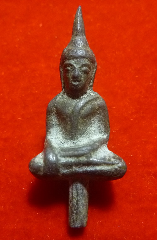 สอบถามพระยอดธง 2 องค์ ครับ