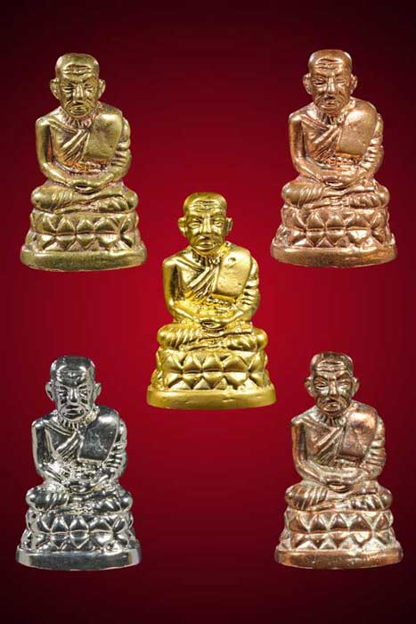 หลวงปู่ทวด กิตติคุโณ 82 หลวง ปู่เขียว วัด ห้วยเงาะ ลง คมชัดลึก วันที่ 8-12-52 ครับ สนใจ 0864885281