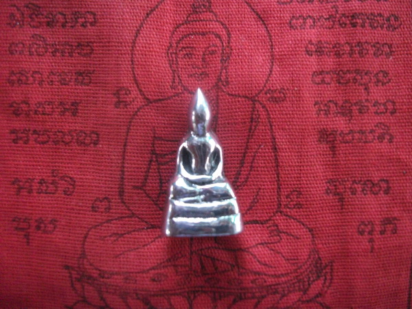 พระเหล็กไหลเงินยวง พิมพ์พระพุทธโสธร หลวงพ่อหวล วัดพุทไธศวรรษอยุธยา