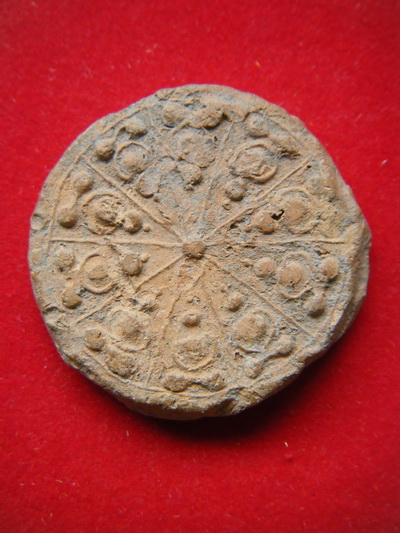 พระงบนํ้าออ้ย เนื้อดิน  หลวงพ่อยิ้ม วัดเจ้าเจ็ด  อยุธายา