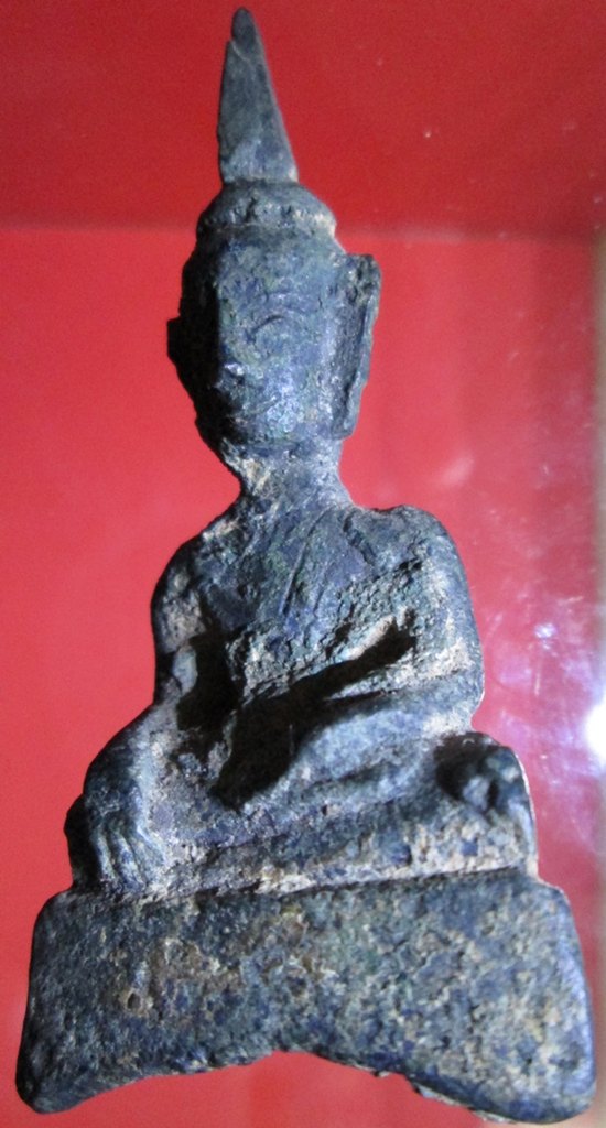 รบกวนดูพระเนื้อตะกั่วให้หน่อยครับ