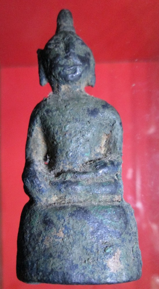 รบกวนดูพระเนื้อตะกั่วให้หน่อยครับ