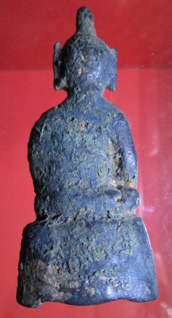 รบกวนดูพระเนื้อตะกั่วให้หน่อยครับ