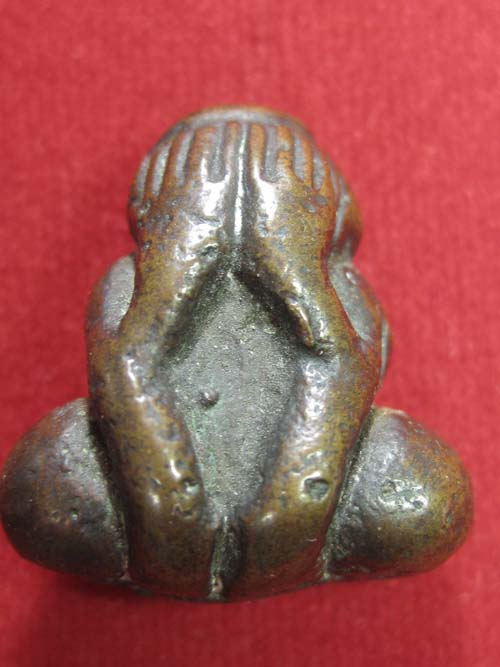 พระปิดตาหลวงพ่อชม  วัดสิงห์  เพชรบุรี