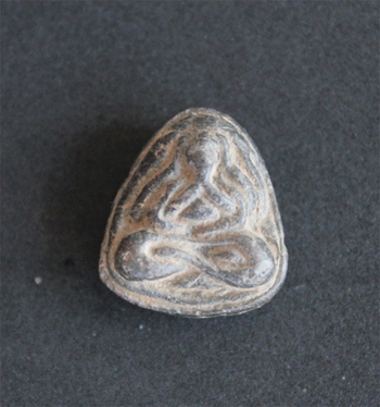 รบกวนท่านผู้รู้ครับ ใช่ พระปิดตา หลวงพ่อเชย วัดบางกระสอบหรือป่าวครับ