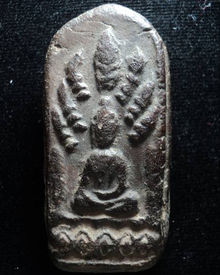 อยากสอบถามว่าเป็นพระที่ใหนครับ...รบกวนท่านผู้รู้ด้วย...ขอบคุณล่วงหน้าครับ