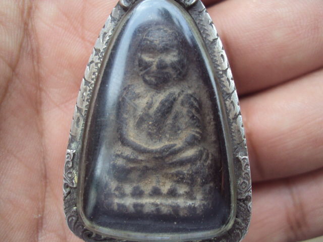 หลวงปู่ทวดเนื้อว่าน 