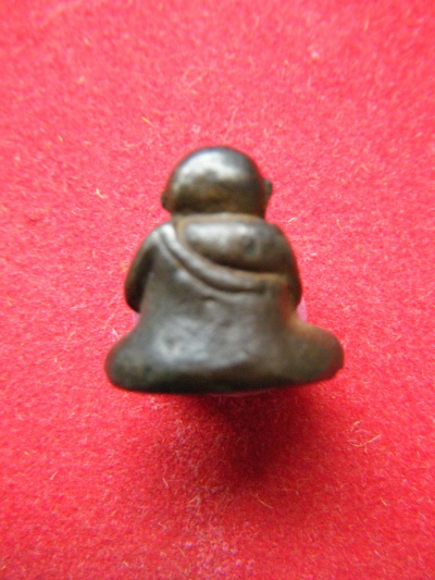 พระปิตตาปุ้มปุ่ย เนื้อชินบชร หลวงปู่ทิม วัดละหารไร่  ระยอง