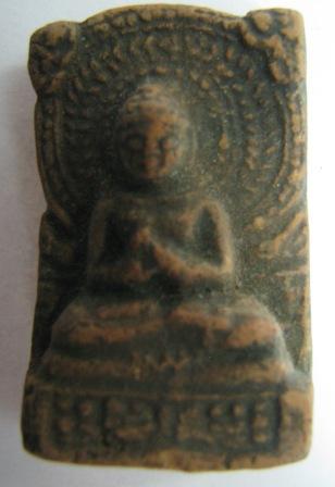 พระอารัยครับได้จากอินเดีย มีราคาใหมครับ