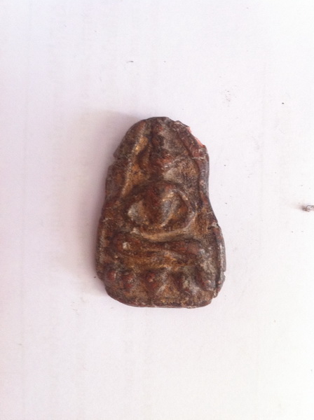 ผมมีพระหลายองค์แต่ไม่รู้จักวัดอยากได้คำปรึกษาหน่อยครับ