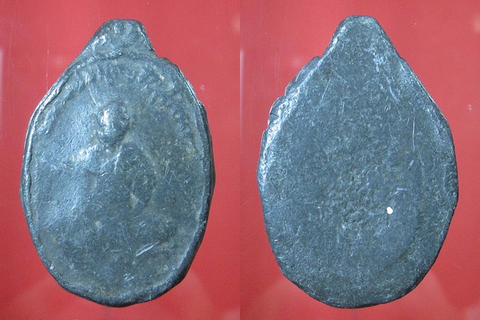 รบกวนดูพระเนื้อตะกั่วให้หน่อยครับ