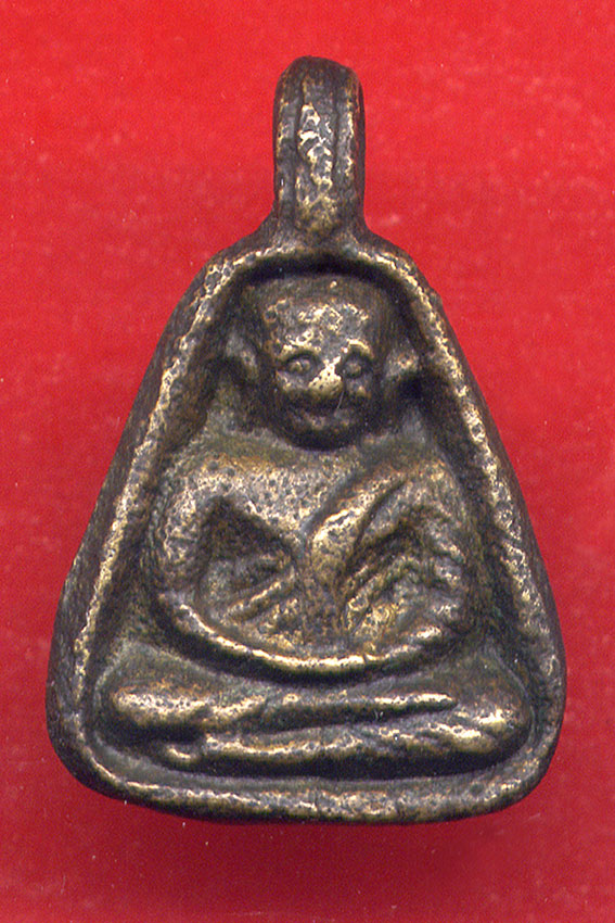 พระหลวงพ่อเงินจอบเล็กปลายเท้ากระดก