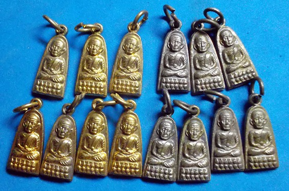 [Auto] น้ำหวาน -  หลวงปู่ทวด ทะเลซุง บัว6 ปี2508 กะไหล่ทอง กะไหล่เงินทีเดียวแดง